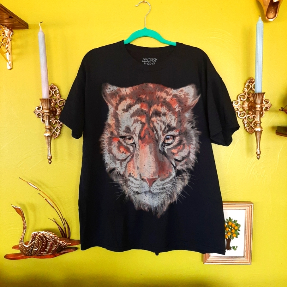 Tiger Graphic Oversized Tee